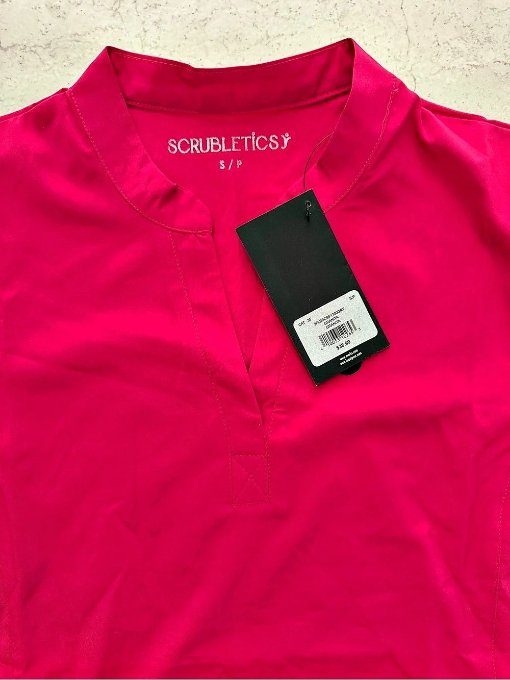 Scrubletics Scrub Top Fuscia, NWT Size Small